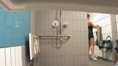 Huge Ass, aussie woman