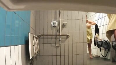 Huge Ass, aussie woman