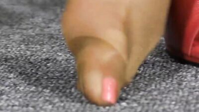 Joseline kelly s foot tease