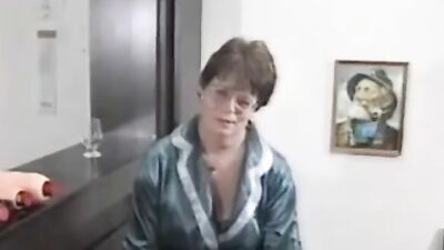 Stortittad svensk Milf leker med dildos (Swedish_amateur Swedish_amateur)