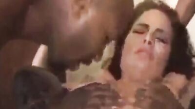 Delicious mature milf in gangbang