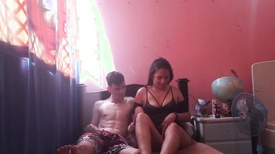 OLDER HOT MILF VIDEOTAPES HOW SHE FUCKS HER STEPSON