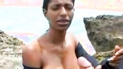 Nice gipsy girl blowjobs