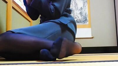 Feet - Relaxing in Japanese-style Room