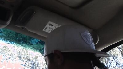 Sie reitet ihn wild und stöhnt wie nie zuvor