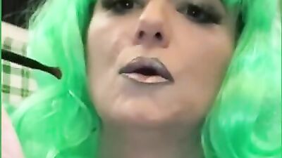Smoking & Painting for St Patrick Day