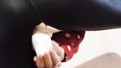TO BE FUCK FROM BEHIND BY A BIG TOY IS GREAT,close up view