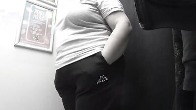 I'm in the fitting room.