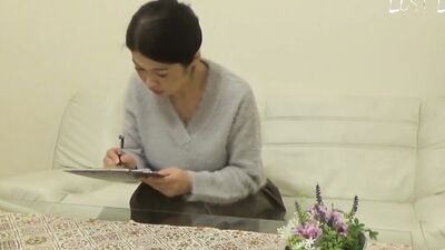 Petite Asian MILF oiled up & massaged in POV with happy ending