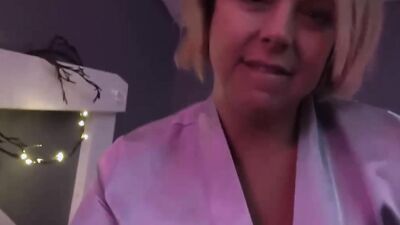 Stepsonso9tgwy gets a hot massage and a hot load of cum