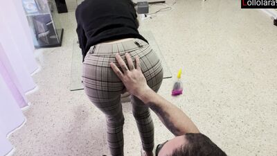 Hot stranger gets picked up at the store & fucks like a pro in public!