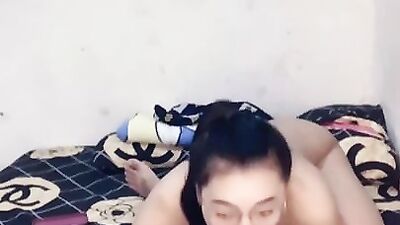 Mami Devi Ngentot Part 3: Big Tits in homemade Asian milf cam show