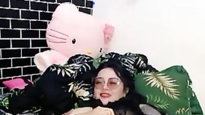 Mami Sarah Ngews Brondong