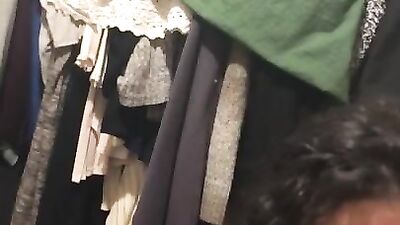 Slutty MILF pays a debt with a nice and thorough blowjob