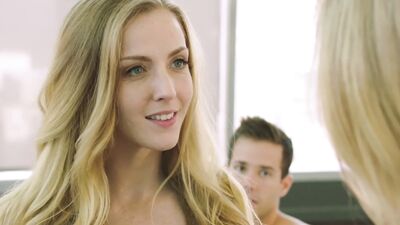 Two gorgeous blondes are sharing one very lucky dude in 3way