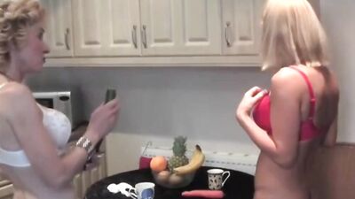 Slutty MILFs Carol & Elaine are using some vegetables for masturbation