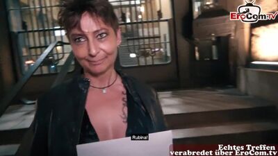 Mature woman agrees to have sex on the camera for some cash