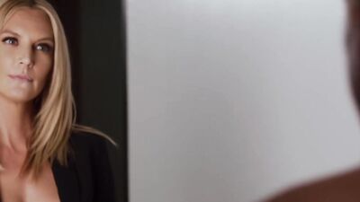 Kenzie Reeves, Mona Wales & Oliver Flynn in a passionate 3some