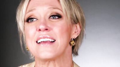 Curvy MILF Nina Dee gives jerk-off instructions while masturbating