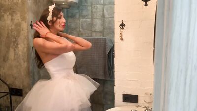 The Bride Sucked the best Man before the Wedding and Poured Sperm all over her Face