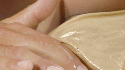 Blonde and brunette are sharing a cock in this spa center