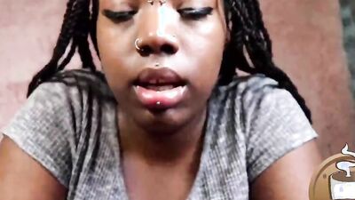 Bootylicious ebony MILF is playing with a big sex toy on webcam show
