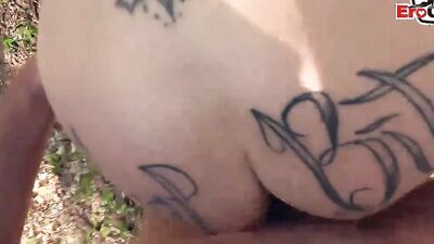 Chubby MILF is filmed while sucking a cock in the open air