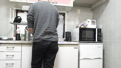 MILF and stepdaughter are sharing that old guy in this threesome