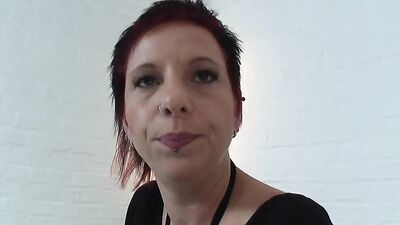 Sexy milf Passa – no casting