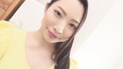 Nikmatnya Lobang Memek Istri Teman Bagian 1