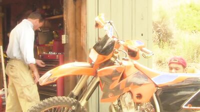 Expert sex on a motorcycle - watch this balancing act!
