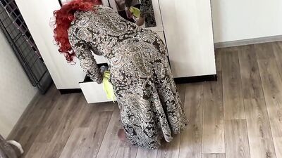 Wide hips and narrow waist of a mature MILF. Anal sex with big ass