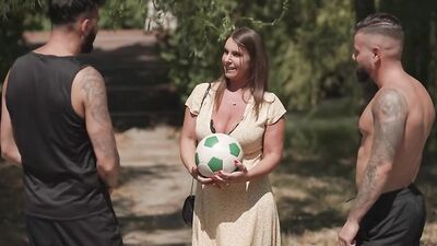 Top mature mothers pleasing boys