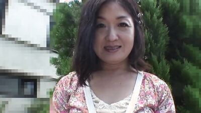 Hairy Asian mature MILF gets a creampie - hot wife – homemade
