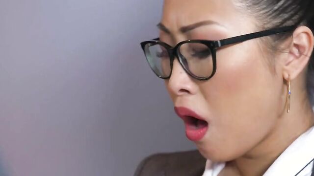 Sharon Lee gets fucked inside the office by her colleague
