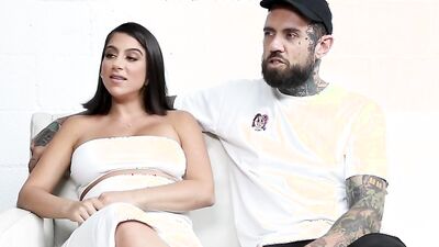 Two lovely babes are sharing tattooed fella's hard prick in 3some