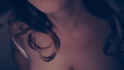 Close-up amateur footage of a babe getting her puss nailed