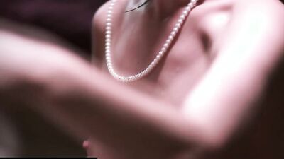 Gorgeous babe gets her twat nailed with a cock in this raw clip