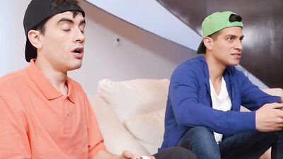 Busty MILF Blondie Fesser geta bonked by Jordi El Nino Polla