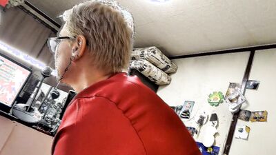 Blonde mature ia craving for aome hard prick in this homemade video