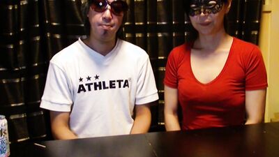 Amateur Asian couple is eating lunch in front of the camera