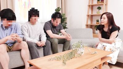 Asian MILF Yuuko Shiraki is having sex with son's friend