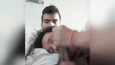 Guy gets a lesson in how a good blowjob is