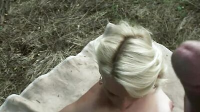German Milf wird im Wald besamt