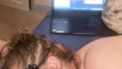 Amateur sexy milf fucking her pussy with a huge dildo but licking his ass is what makes her horny