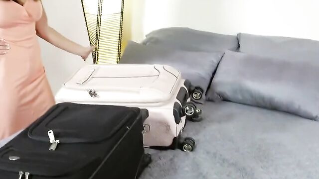 HOT MAN FUCKING HIS STEP MOTHER
