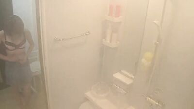 A beautiful, frustrated wife gets off on porn!