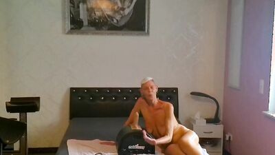 CoraBitch on the Motorbunny Sybian