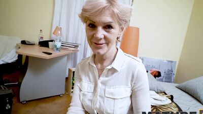 MATURE4K. Rent apartment is good place for sex with such a mature charmer